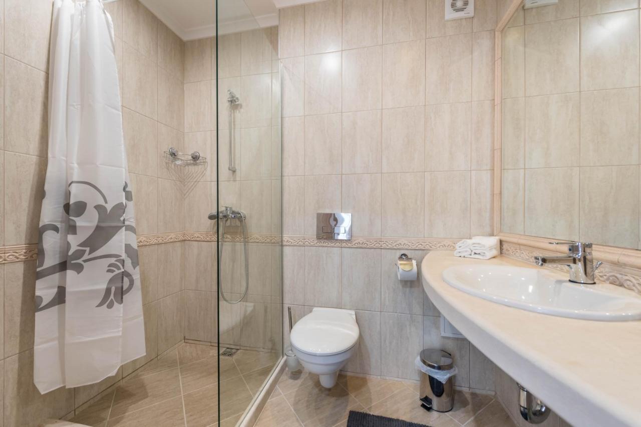 Blue Lagoon Seafront Apartments 바르나 외부 사진