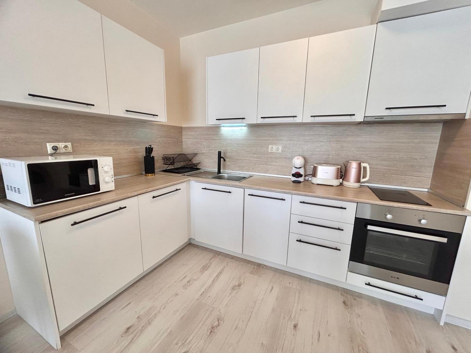 Blue Lagoon Seafront Apartments 바르나 외부 사진