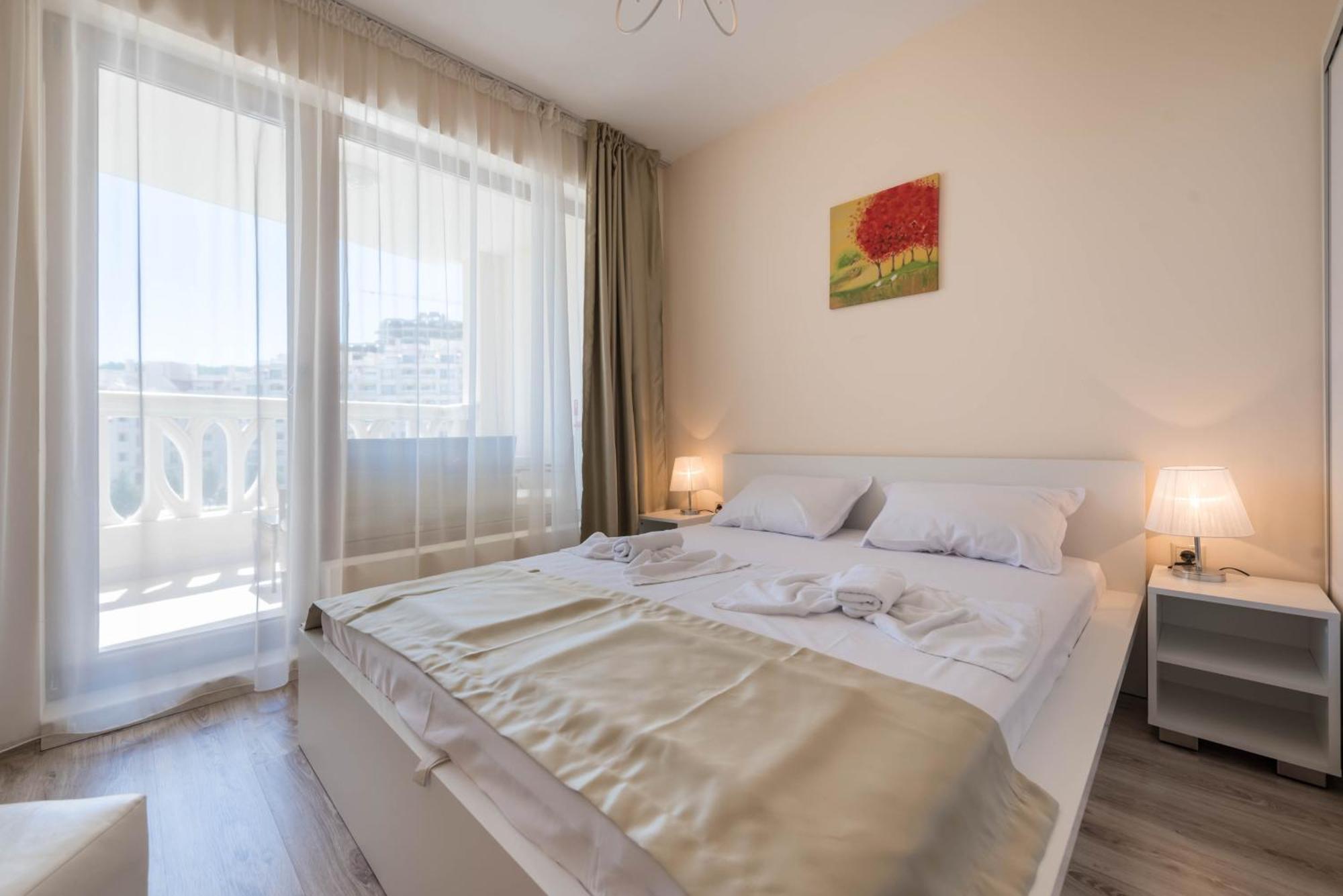 Blue Lagoon Seafront Apartments 바르나 외부 사진